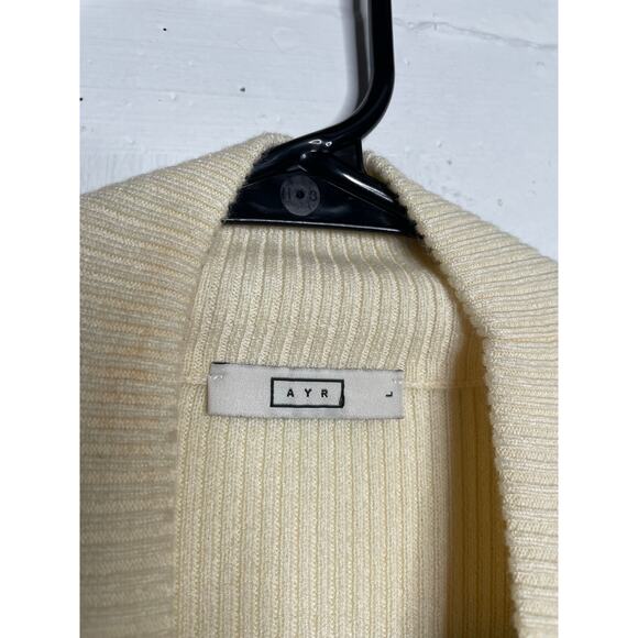 AYR Extra Fine Merino Wool Blend Turtle Neck Sweater Cream Size Large - Picture 2 of 5